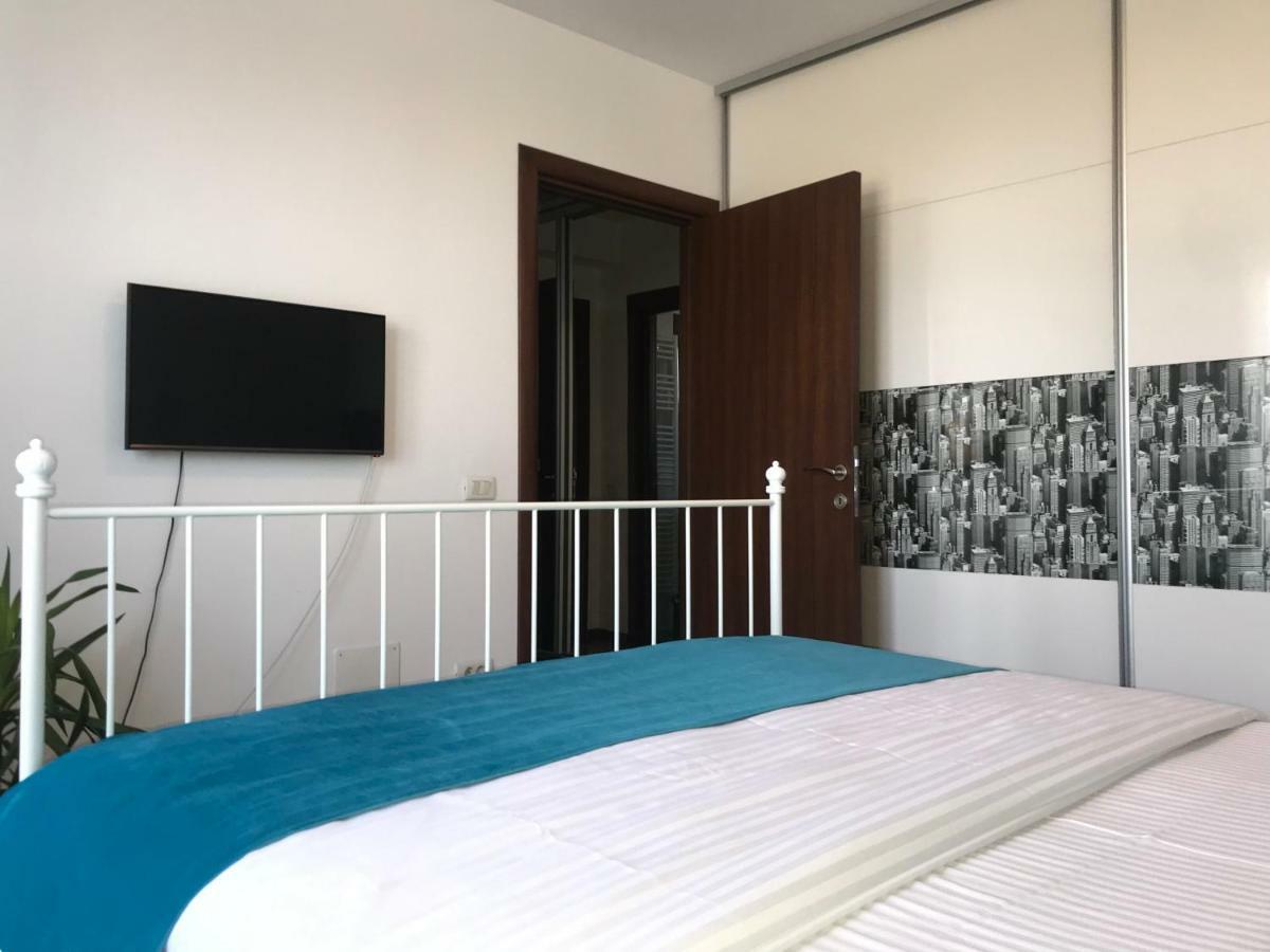 Pipera Lake View By Acme Rent Bucharest Exterior photo